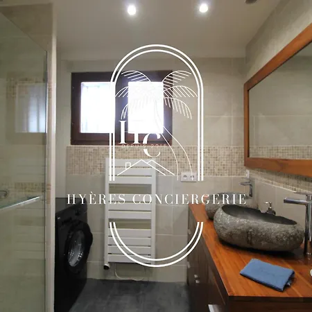 Apartment Triplex 400m Du Port D'hyeres Clim Wifi Pk By Hc Hyeres